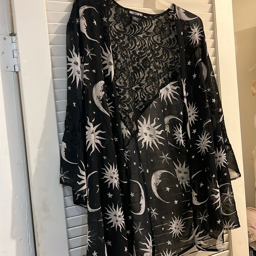 Hot Topic Kimono